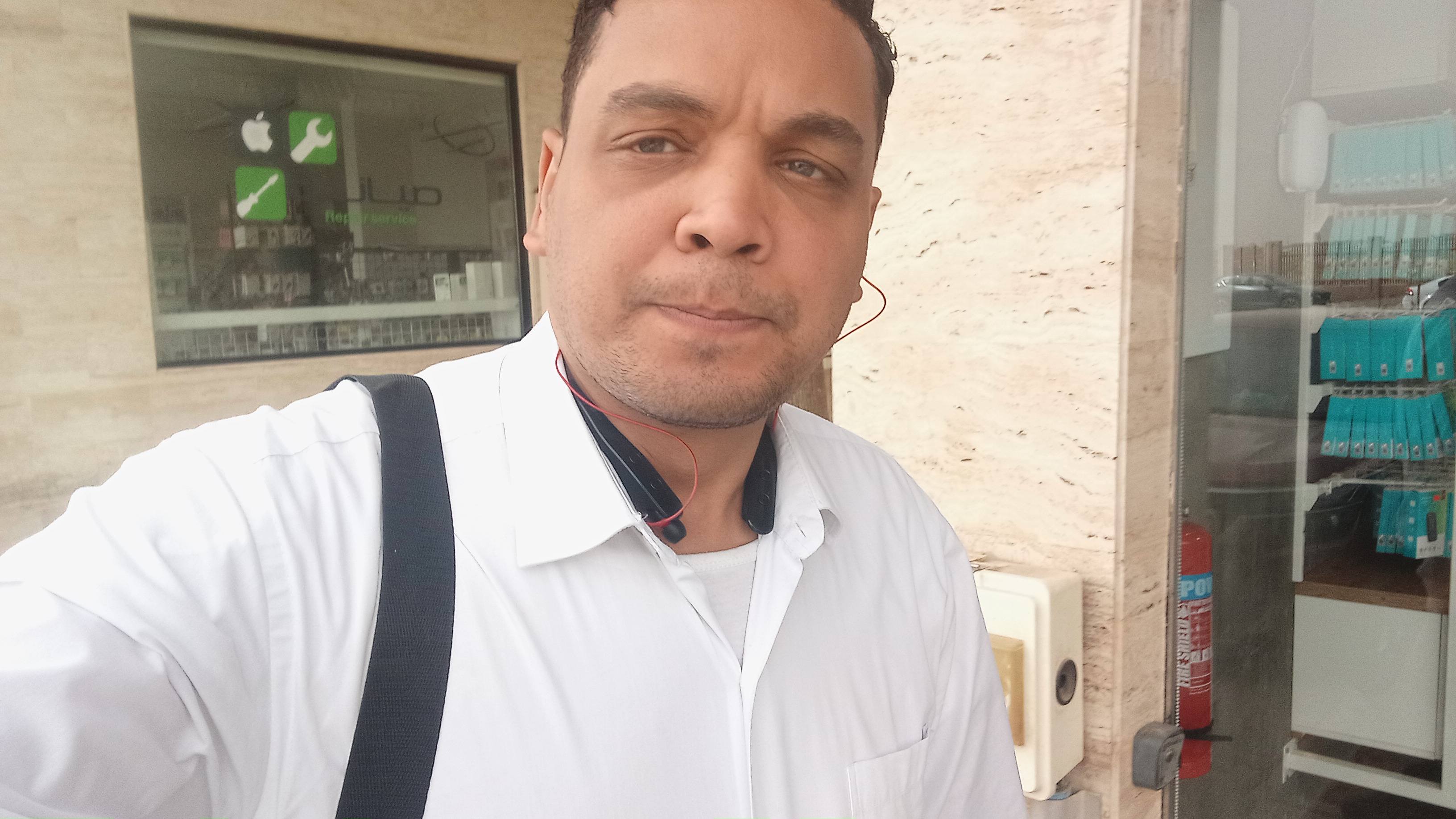 Atef Ali_HhkJD